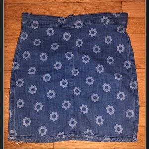 Flowery and fun H&M denim skirt